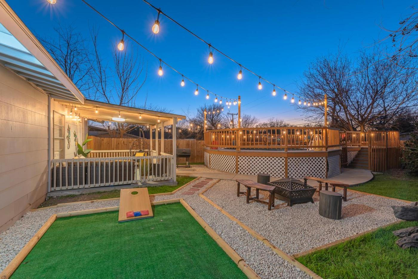 Game Room, Pool & Fire Pit At The Medical Center San Antonio Exterior photo