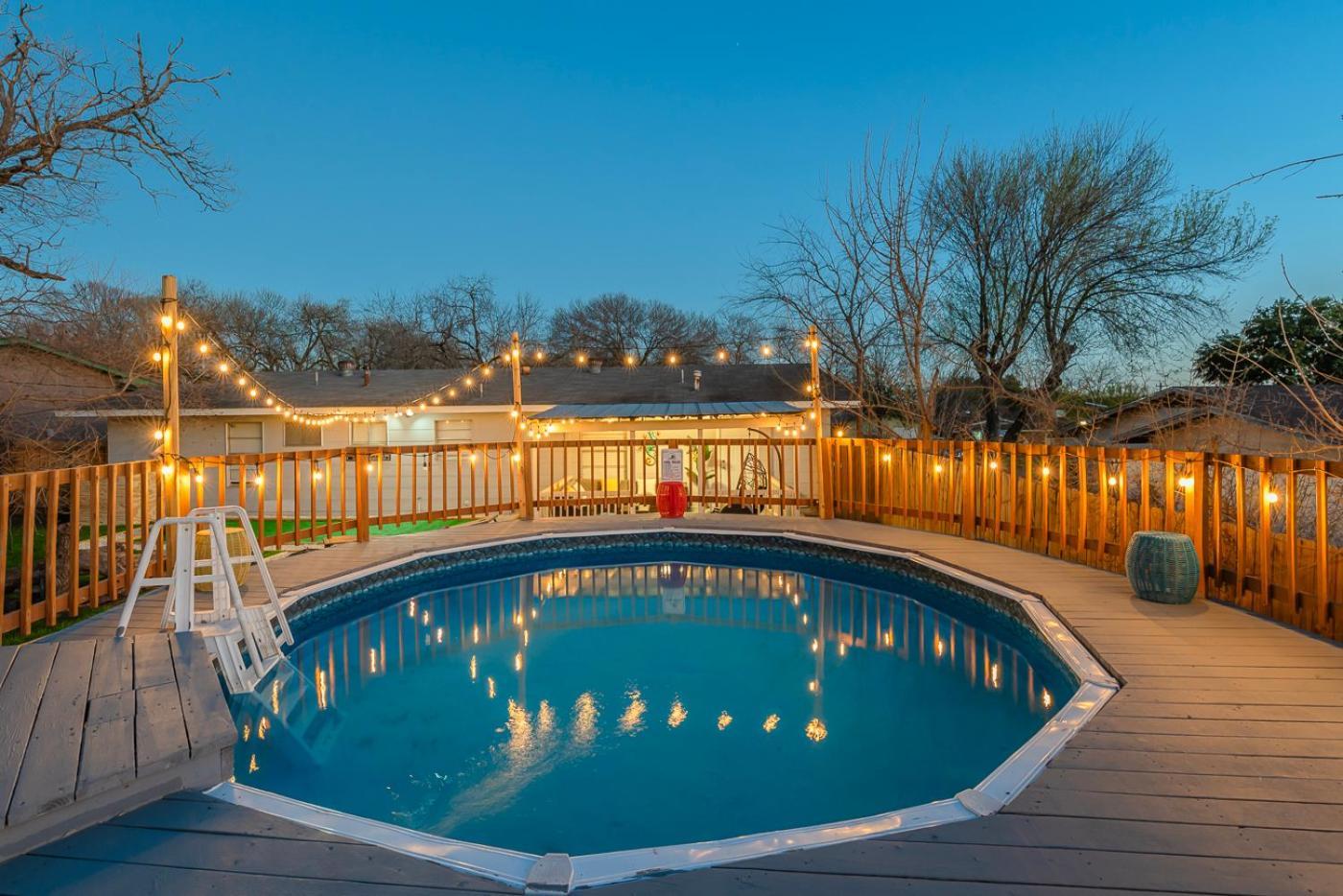 Game Room, Pool & Fire Pit At The Medical Center San Antonio Exterior photo