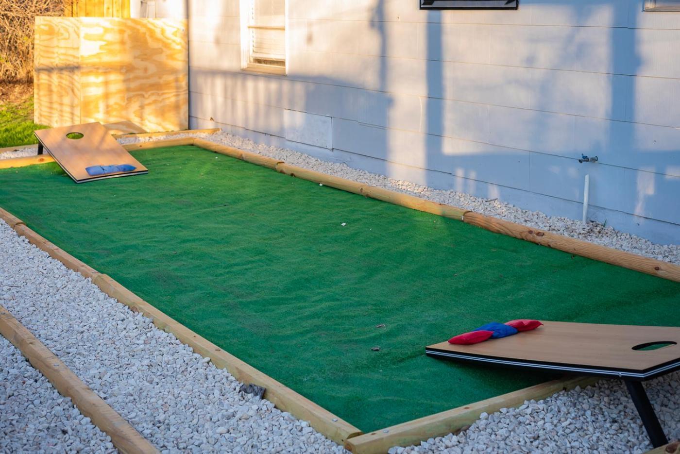 Game Room, Pool & Fire Pit At The Medical Center San Antonio Exterior photo