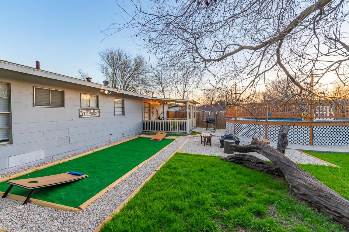 Game Room, Pool & Fire Pit At The Medical Center San Antonio Exterior photo