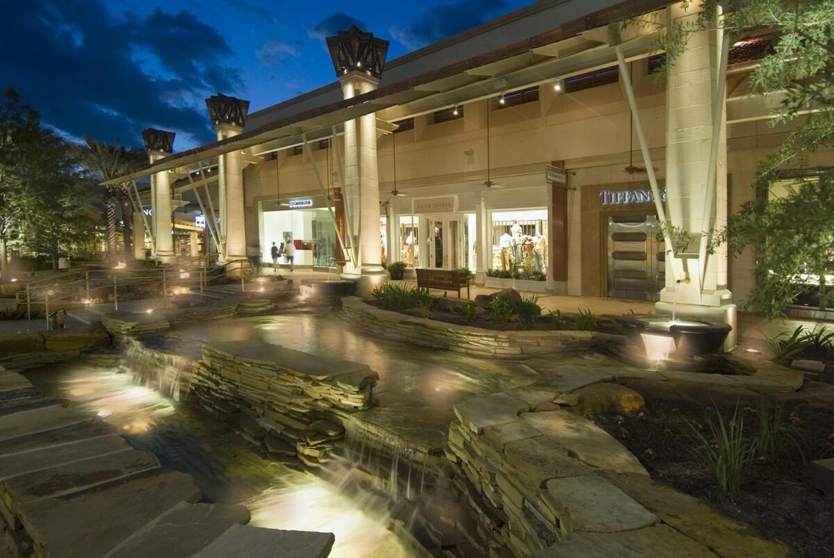 Game Room, Pool & Fire Pit At The Medical Center San Antonio Exterior photo